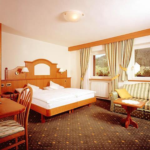Hotel Scoiattolo Sëlva Kamer foto