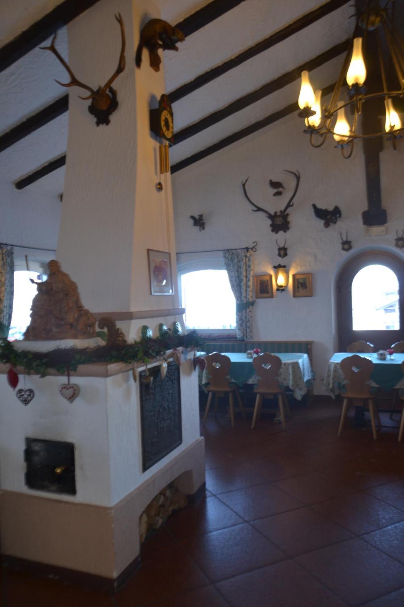 Hotel Scoiattolo Sëlva Buitenkant foto