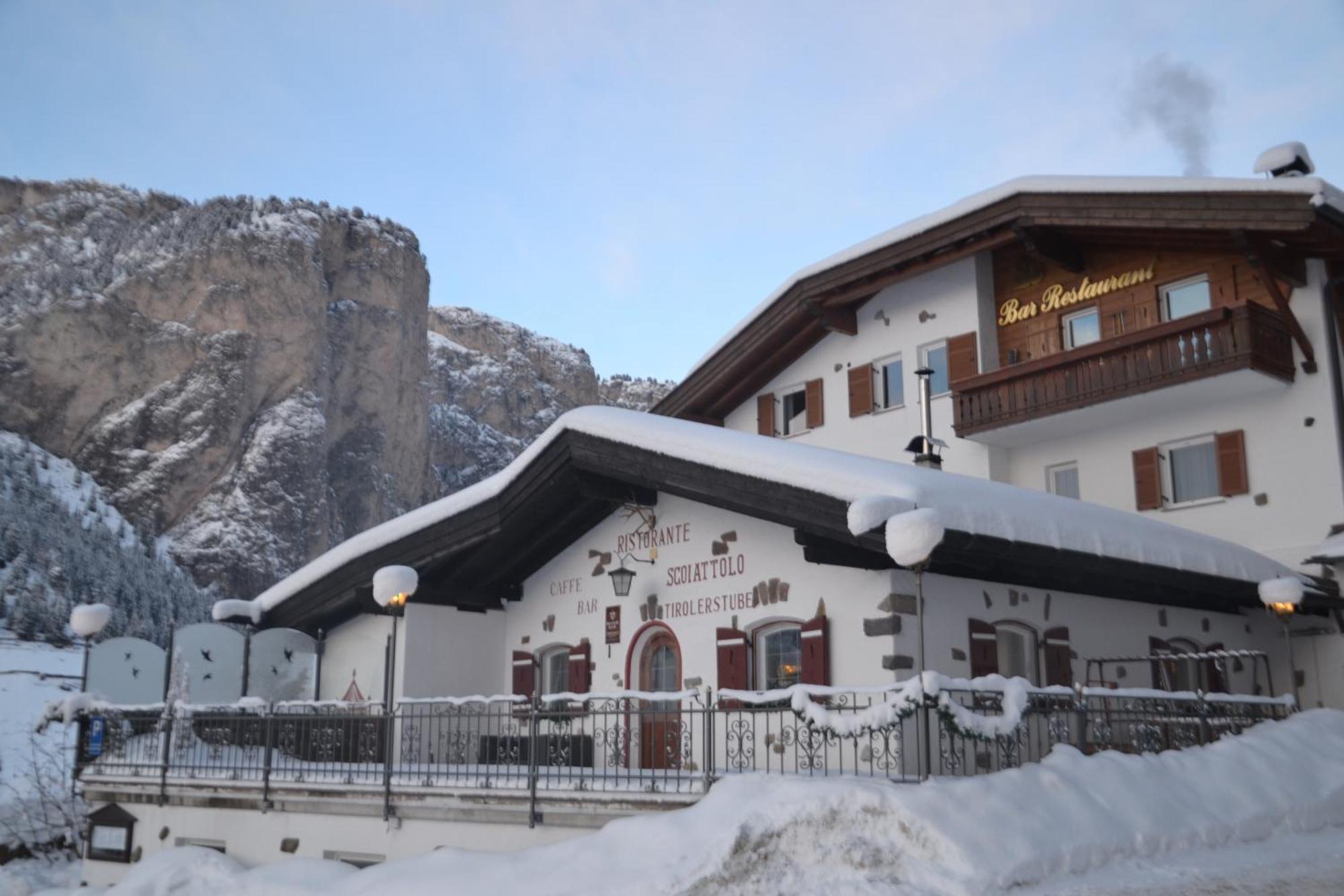 Hotel Scoiattolo Sëlva Buitenkant foto