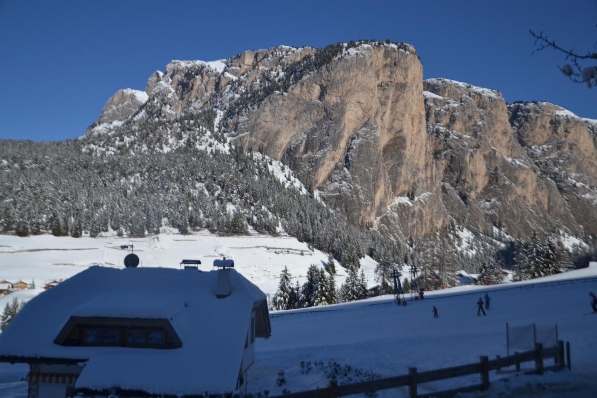 Hotel Scoiattolo Sëlva Buitenkant foto