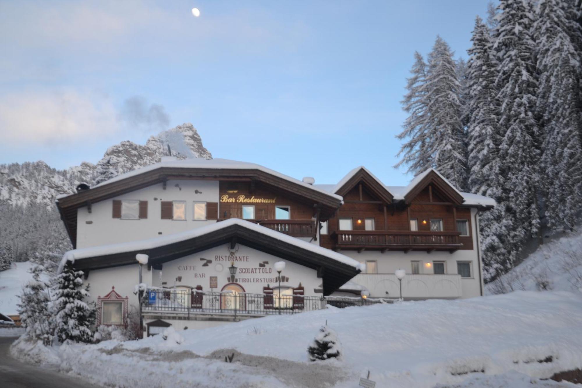 Hotel Scoiattolo Sëlva Buitenkant foto