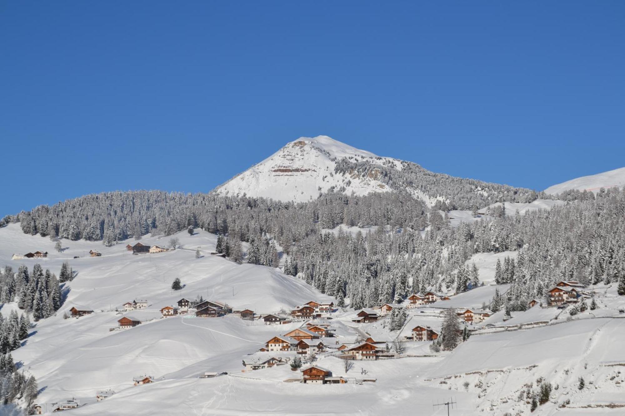 Hotel Scoiattolo Sëlva Buitenkant foto