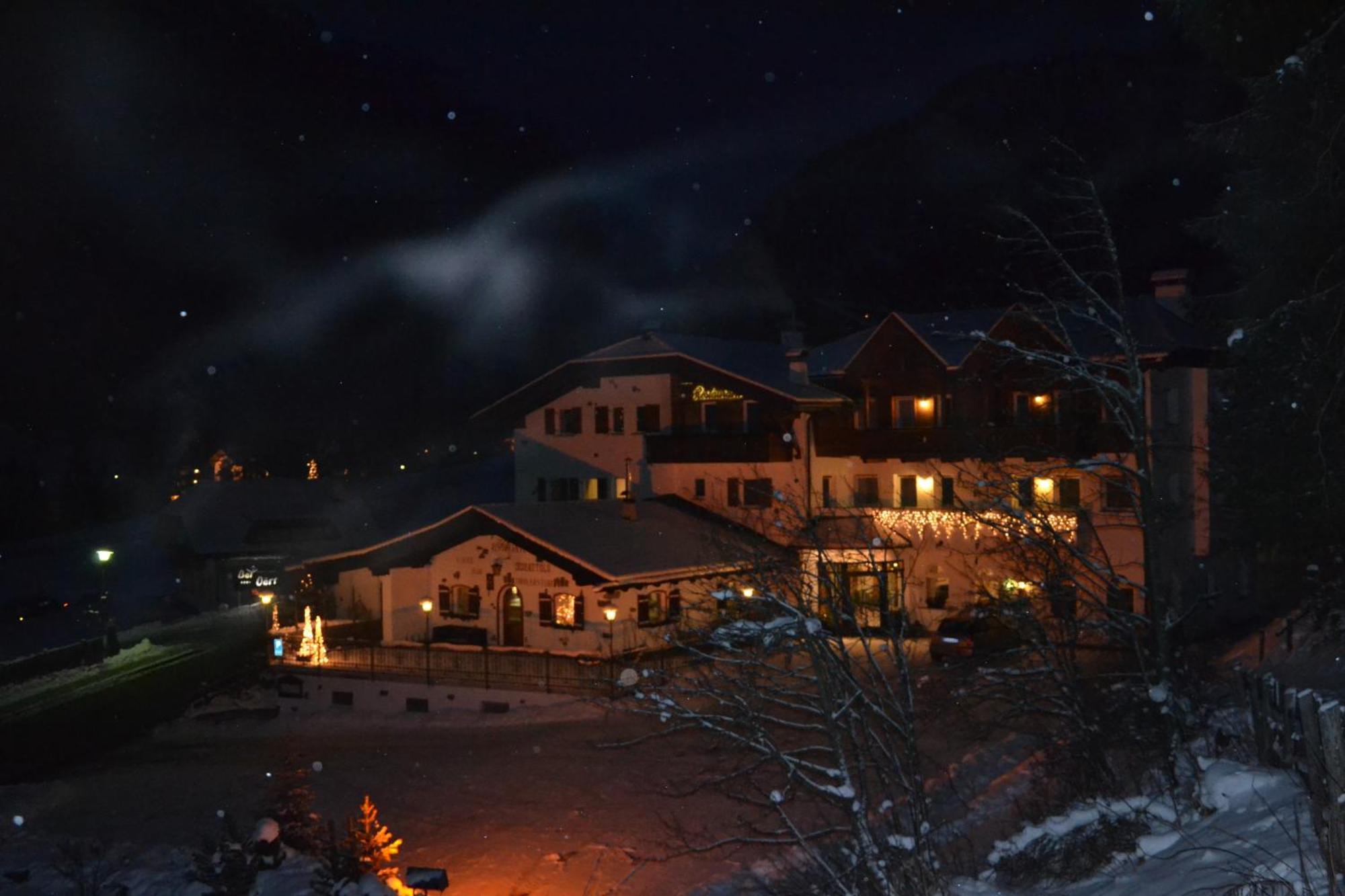 Hotel Scoiattolo Sëlva Buitenkant foto