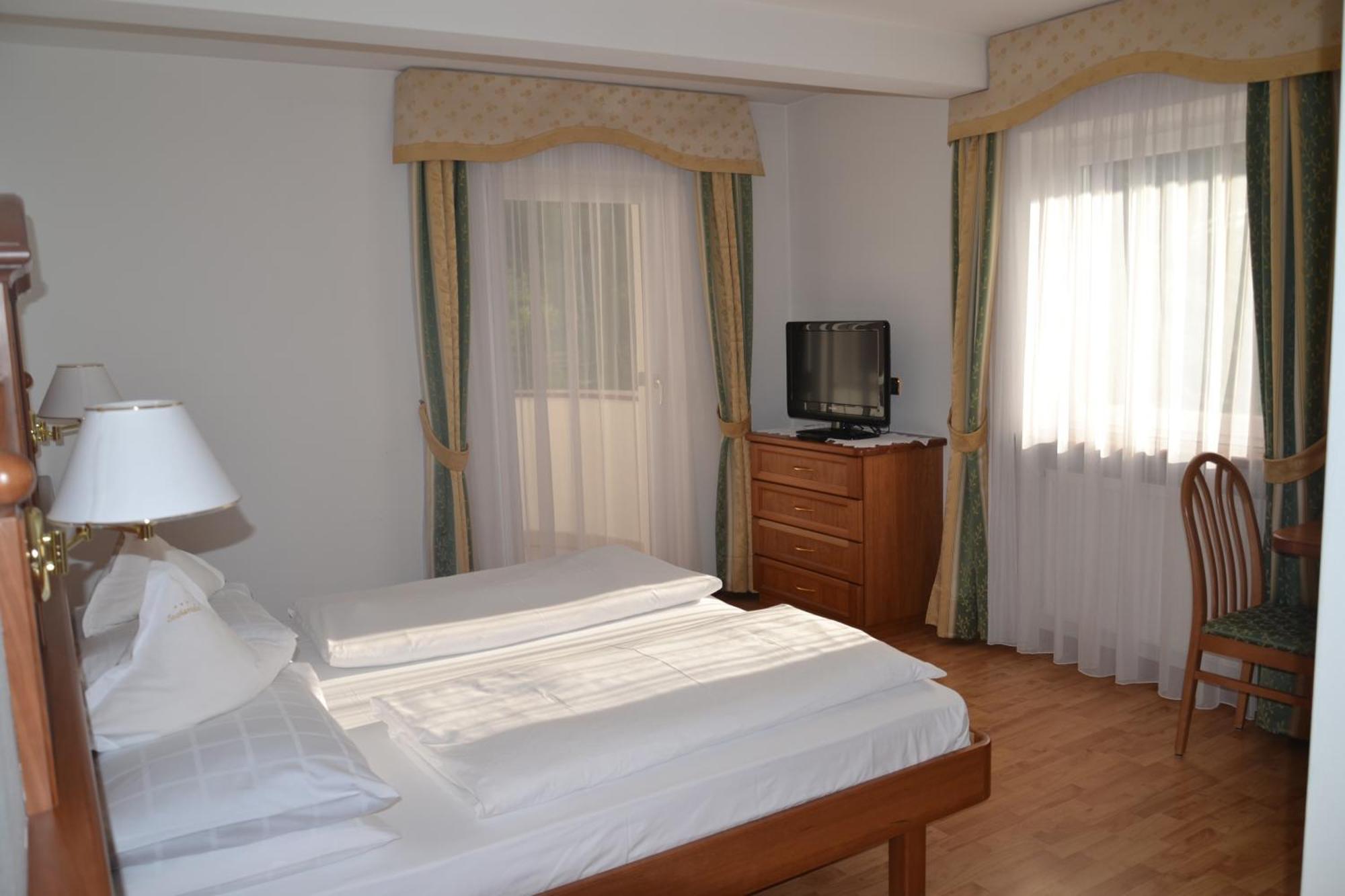 Hotel Scoiattolo Sëlva Buitenkant foto