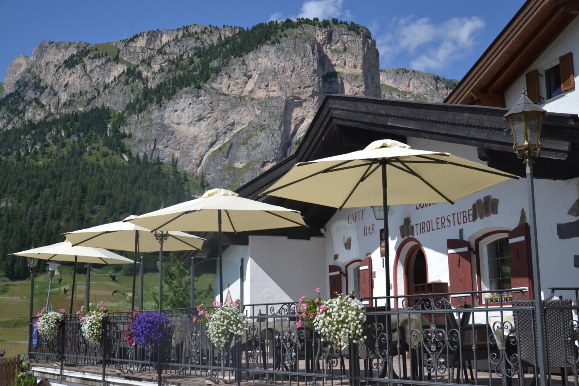 Hotel Scoiattolo Sëlva Buitenkant foto