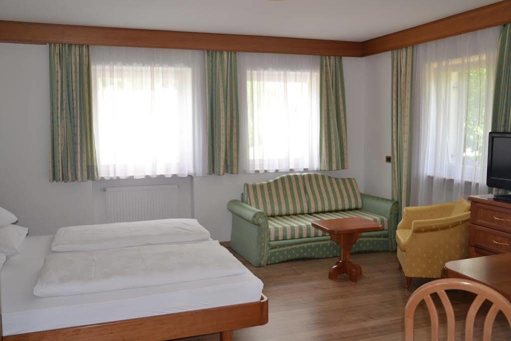 Hotel Scoiattolo Sëlva Buitenkant foto